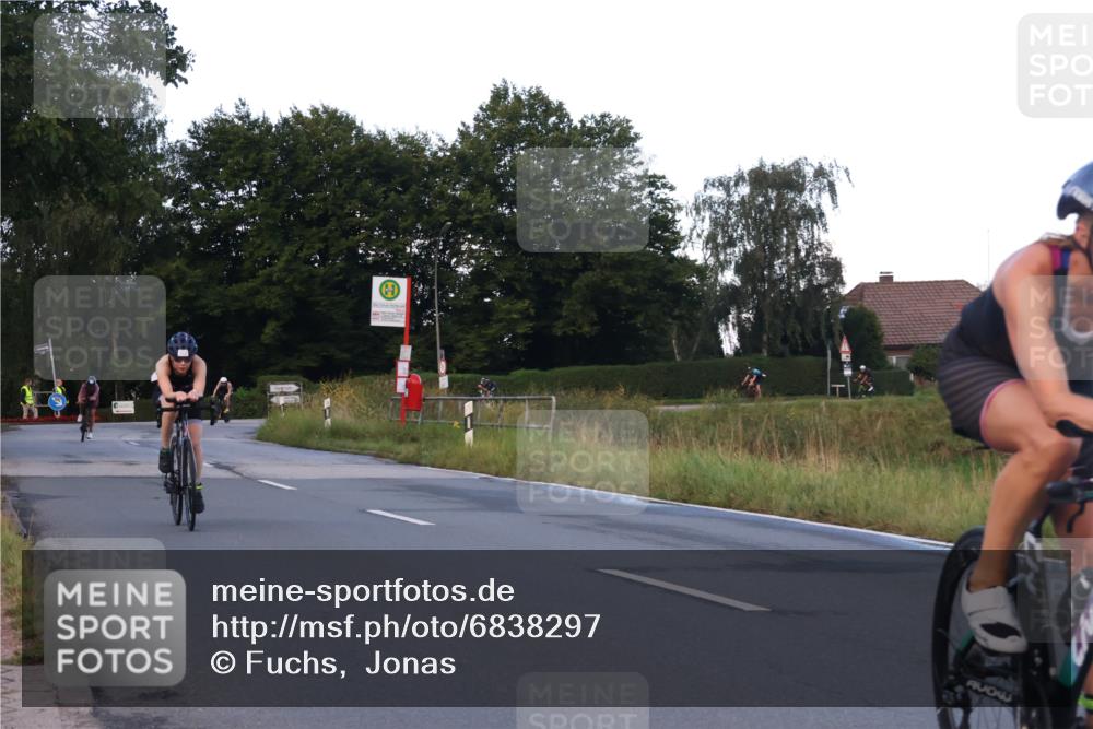 25.08.2024 - Elbe Triathlon Hamburg Fuchs,  Jonas http://msf.ph/oto/6838297 25.08.2024 08:53:08 Radfahren 110, 153, 117, 139, 38 meine-sportfotos.de