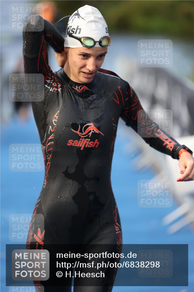 25.08.2024 - Elbe Triathlon Hamburg H.Heesch http://msf.ph/oto/6838298 25.08.2024 08:41:24 Schwimmen 109, 180 meine-sportfotos.de
