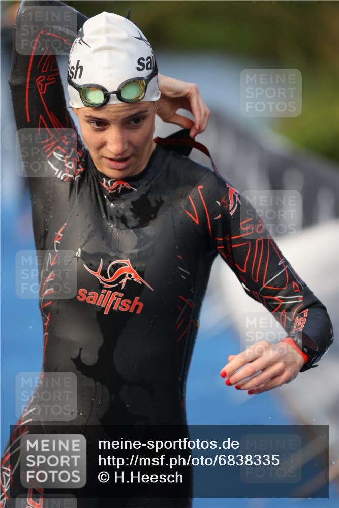 25.08.2024 - Elbe Triathlon Hamburg H.Heesch http://msf.ph/oto/6838335 25.08.2024 08:41:24 Schwimmen 109, 180 meine-sportfotos.de