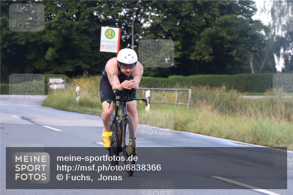 25.08.2024 - Elbe Triathlon Hamburg Fuchs,  Jonas http://msf.ph/oto/6838366 25.08.2024 08:53:15 Radfahren 117, 139, 38, 37, 172, 167 meine-sportfotos.de