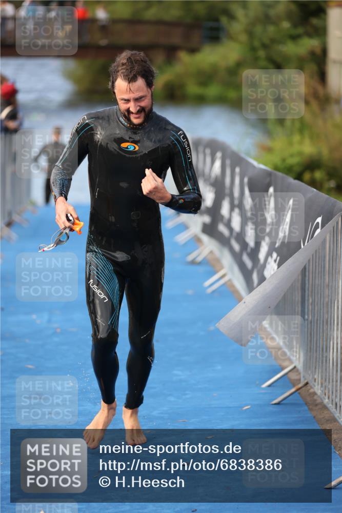 25.08.2024 - Elbe Triathlon Hamburg H.Heesch http://msf.ph/oto/6838386 25.08.2024 08:41:29 Schwimmen 109, 180 meine-sportfotos.de