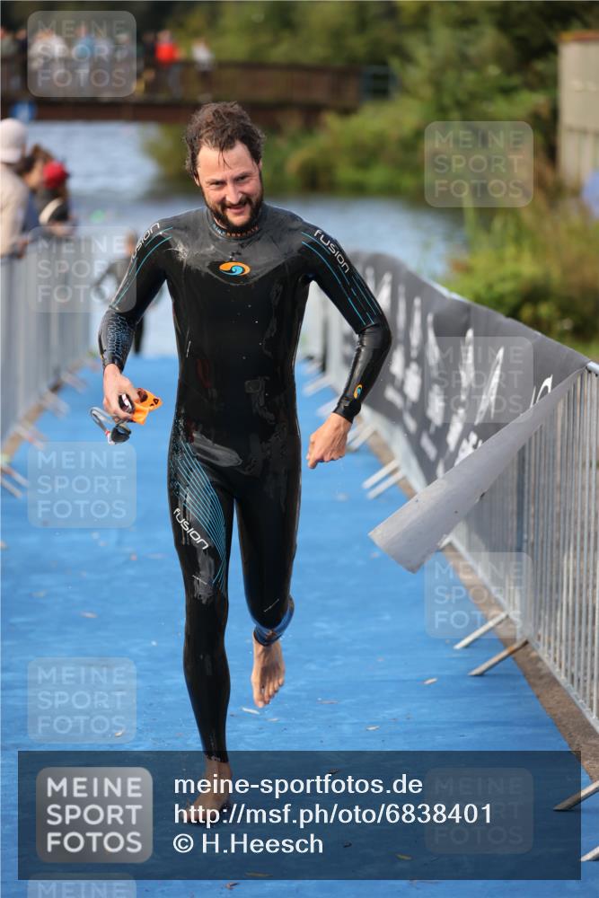 25.08.2024 - Elbe Triathlon Hamburg H.Heesch http://msf.ph/oto/6838401 25.08.2024 08:41:29 Schwimmen 109, 180 meine-sportfotos.de