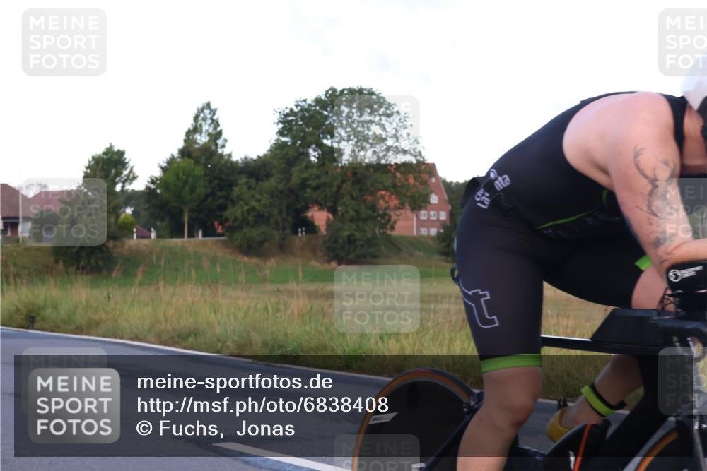25.08.2024 - Elbe Triathlon Hamburg Fuchs,  Jonas http://msf.ph/oto/6838408 25.08.2024 08:53:16 Radfahren 139, 38, 37, 172, 167 meine-sportfotos.de