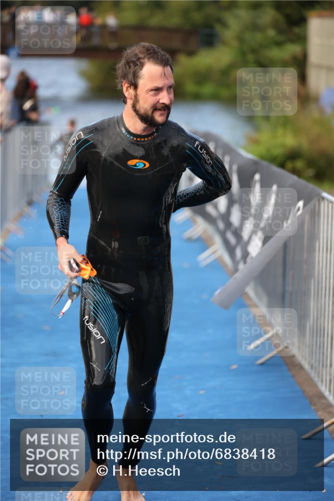 25.08.2024 - Elbe Triathlon Hamburg H.Heesch http://msf.ph/oto/6838418 25.08.2024 08:41:30 Schwimmen 109, 180 meine-sportfotos.de