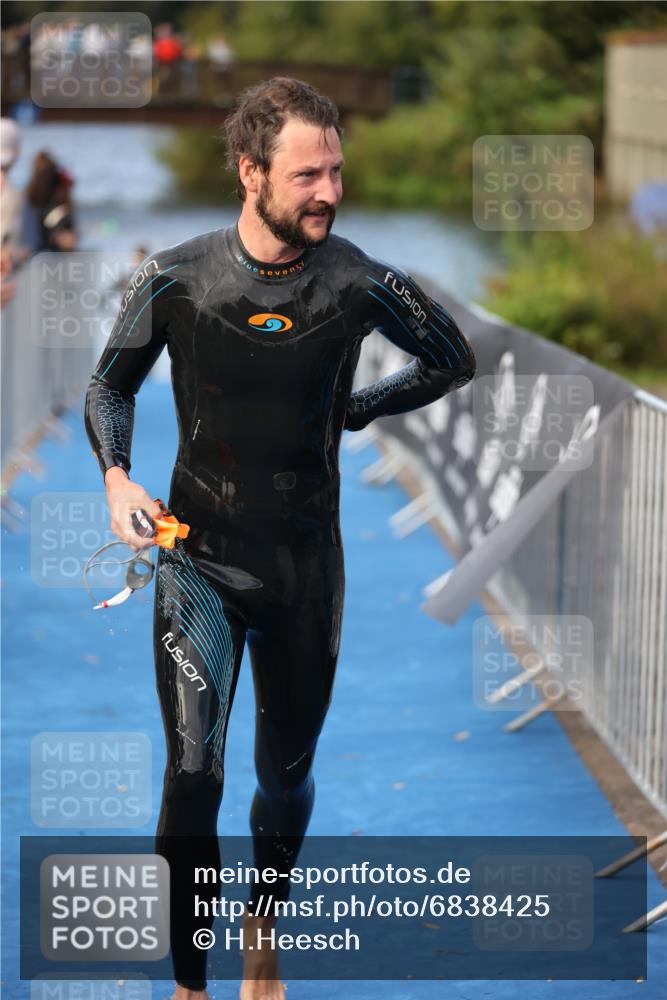 25.08.2024 - Elbe Triathlon Hamburg H.Heesch http://msf.ph/oto/6838425 25.08.2024 08:41:30 Schwimmen 109, 180 meine-sportfotos.de