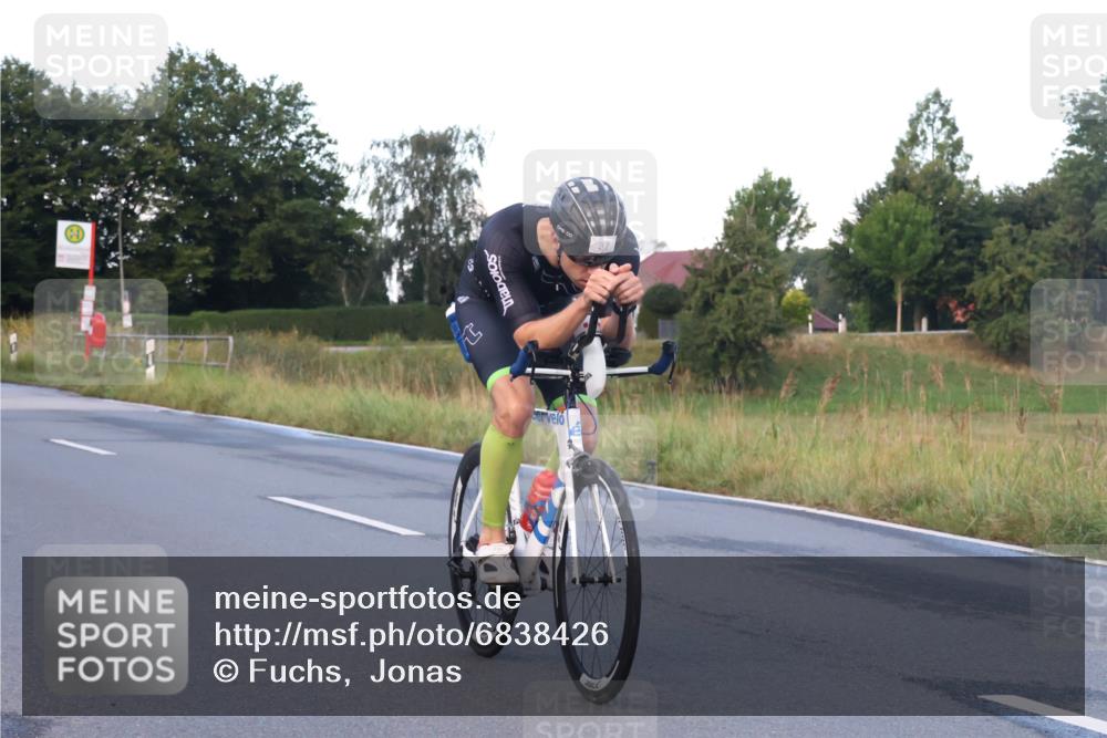 25.08.2024 - Elbe Triathlon Hamburg Fuchs,  Jonas http://msf.ph/oto/6838426 25.08.2024 08:53:17 Radfahren 139, 38, 37, 172, 167 meine-sportfotos.de