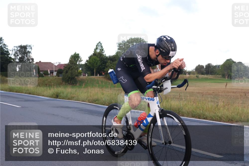 25.08.2024 - Elbe Triathlon Hamburg Fuchs,  Jonas http://msf.ph/oto/6838439 25.08.2024 08:53:18 Radfahren 139, 38, 37, 172, 167 meine-sportfotos.de