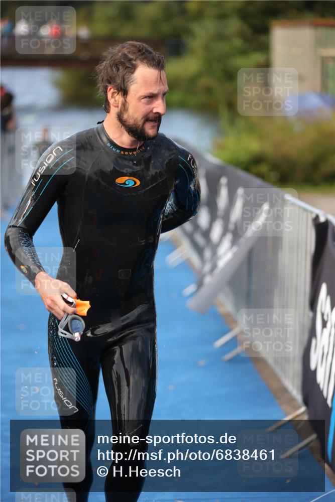 25.08.2024 - Elbe Triathlon Hamburg H.Heesch http://msf.ph/oto/6838461 25.08.2024 08:41:30 Schwimmen 109, 180 meine-sportfotos.de