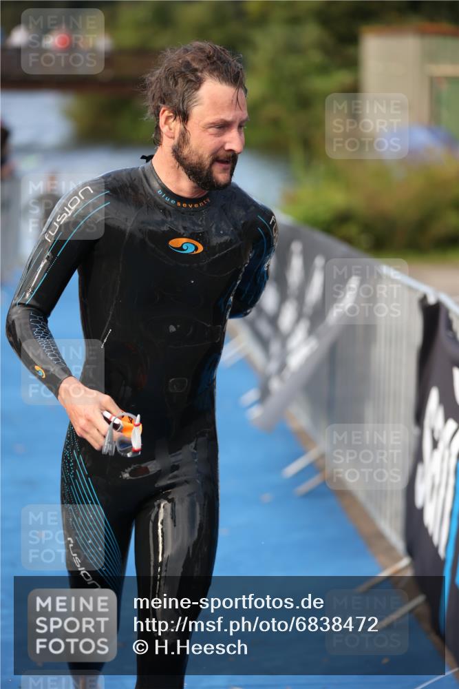 25.08.2024 - Elbe Triathlon Hamburg H.Heesch http://msf.ph/oto/6838472 25.08.2024 08:41:30 Schwimmen 109, 180 meine-sportfotos.de