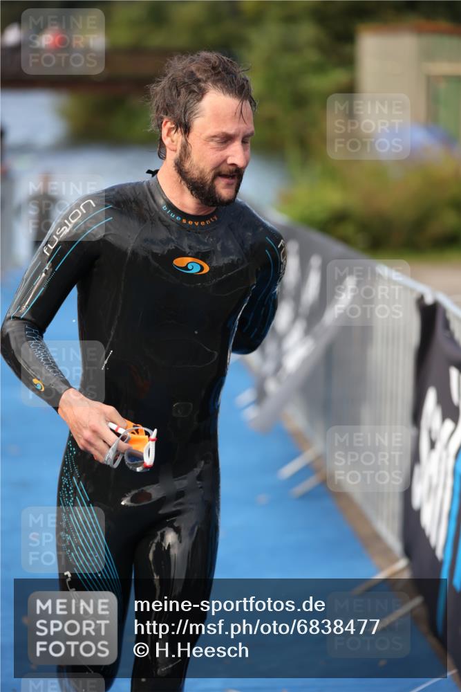 25.08.2024 - Elbe Triathlon Hamburg H.Heesch http://msf.ph/oto/6838477 25.08.2024 08:41:30 Schwimmen 109, 180 meine-sportfotos.de
