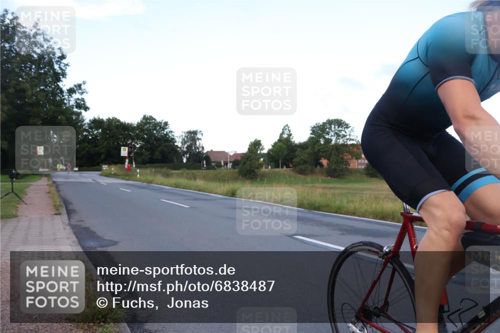 25.08.2024 - Elbe Triathlon Hamburg Fuchs,  Jonas http://msf.ph/oto/6838487 25.08.2024 08:53:21 Radfahren 37, 172, 167, 121 meine-sportfotos.de
