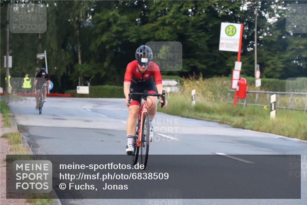 25.08.2024 - Elbe Triathlon Hamburg Fuchs,  Jonas http://msf.ph/oto/6838509 25.08.2024 08:53:26 Radfahren 121, 120 meine-sportfotos.de