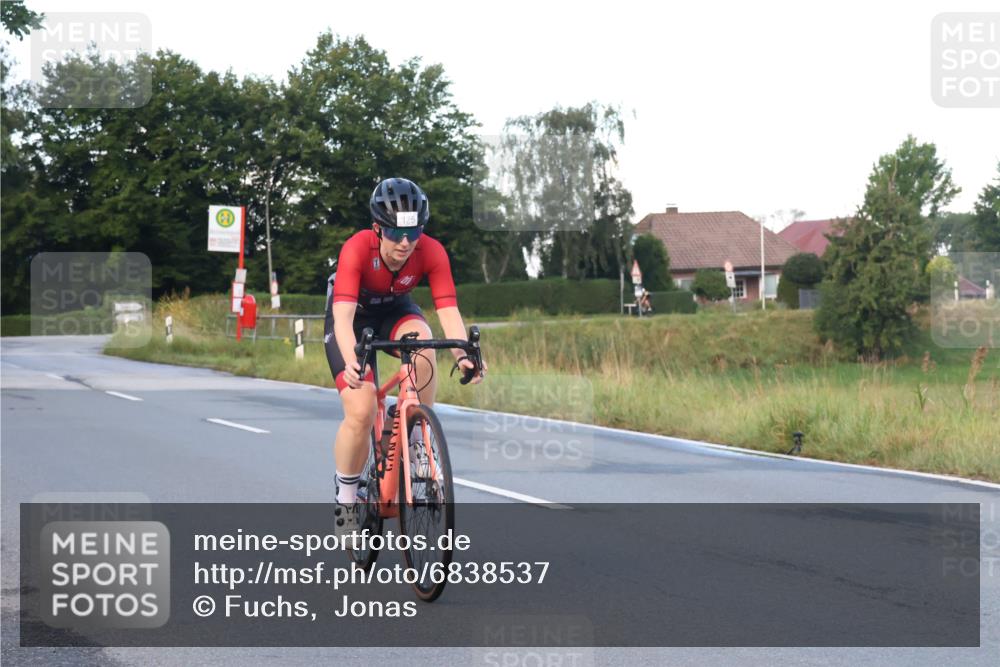 25.08.2024 - Elbe Triathlon Hamburg Fuchs,  Jonas http://msf.ph/oto/6838537 25.08.2024 08:53:27 Radfahren 121, 120 meine-sportfotos.de