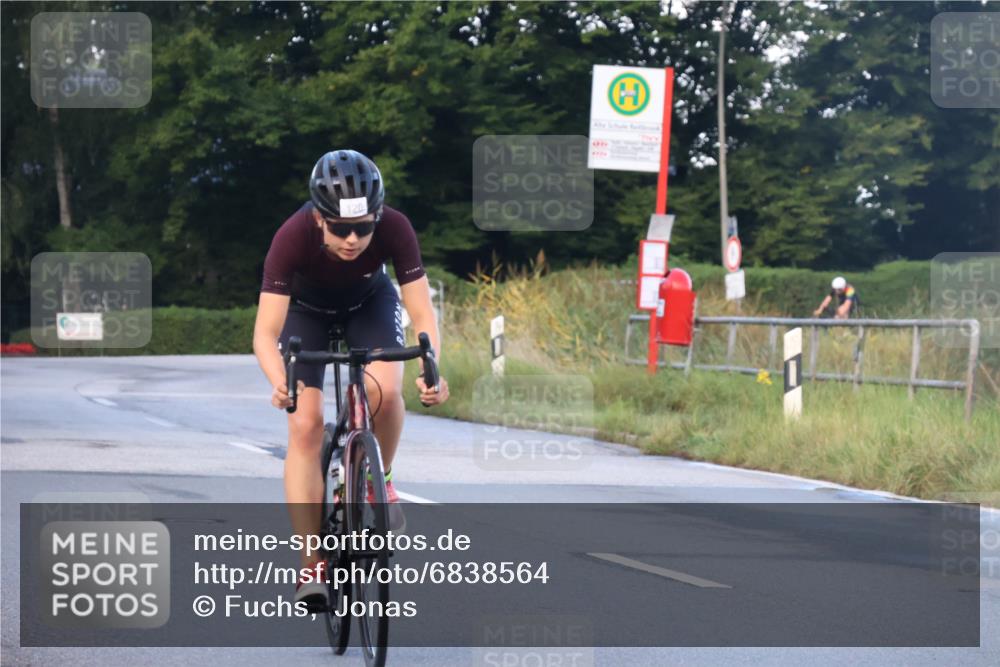 25.08.2024 - Elbe Triathlon Hamburg Fuchs,  Jonas http://msf.ph/oto/6838564 25.08.2024 08:53:29 Radfahren 121, 120 meine-sportfotos.de