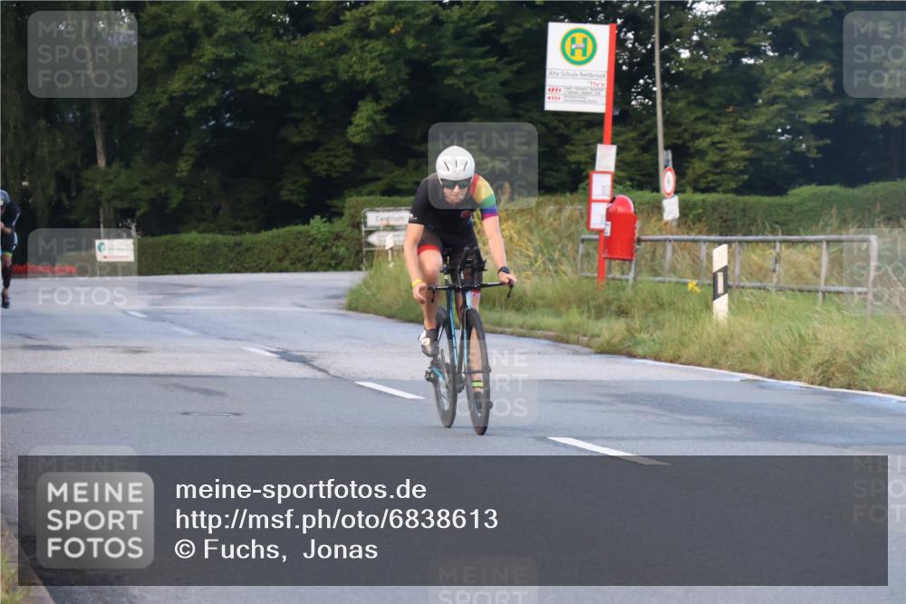 25.08.2024 - Elbe Triathlon Hamburg Fuchs,  Jonas http://msf.ph/oto/6838613 25.08.2024 08:53:36 Radfahren 50, 40 meine-sportfotos.de