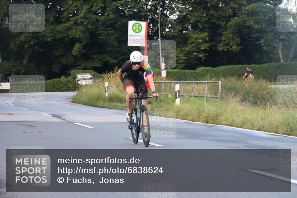 25.08.2024 - Elbe Triathlon Hamburg Fuchs,  Jonas http://msf.ph/oto/6838624 25.08.2024 08:53:36 Radfahren 50, 40 meine-sportfotos.de