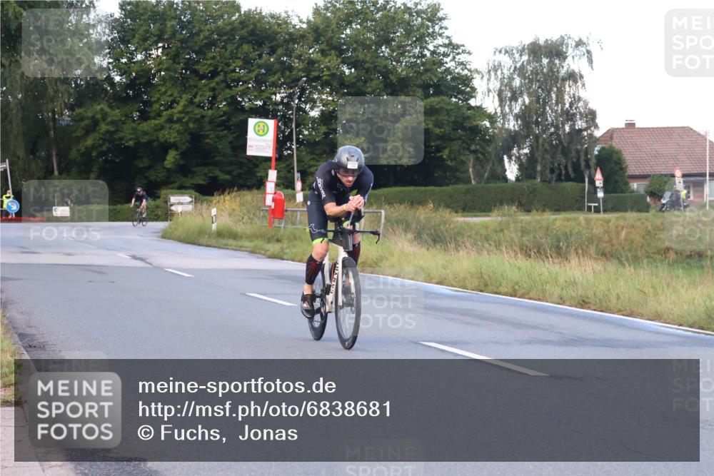 25.08.2024 - Elbe Triathlon Hamburg Fuchs,  Jonas http://msf.ph/oto/6838681 25.08.2024 08:53:39 Radfahren 50, 40 meine-sportfotos.de