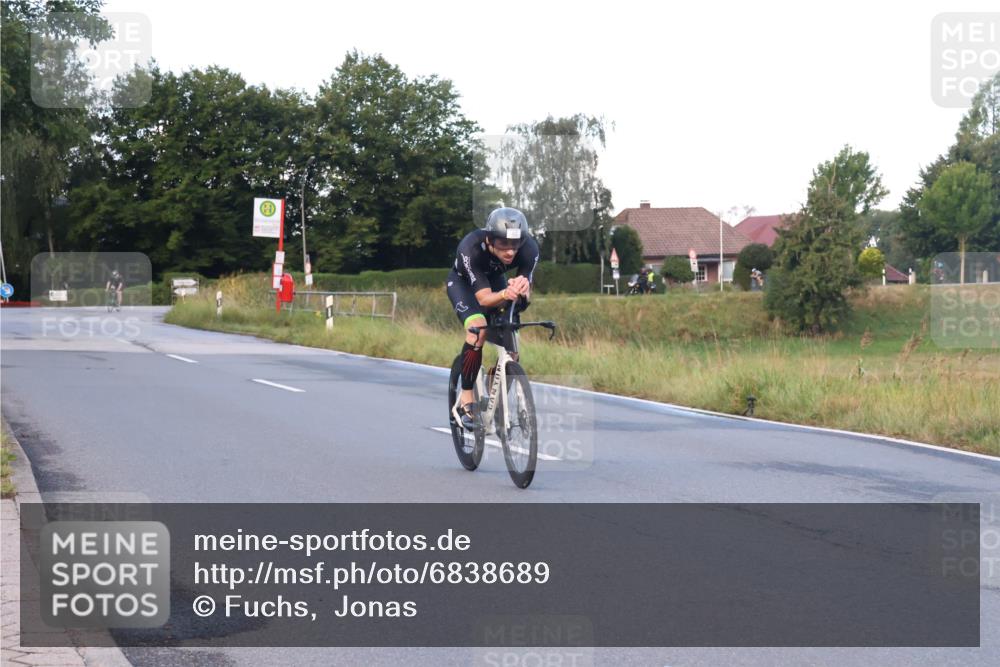 25.08.2024 - Elbe Triathlon Hamburg Fuchs,  Jonas http://msf.ph/oto/6838689 25.08.2024 08:53:40 Radfahren 50, 40 meine-sportfotos.de