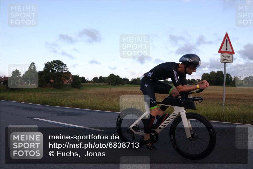 25.08.2024 - Elbe Triathlon Hamburg Fuchs,  Jonas http://msf.ph/oto/6838713 25.08.2024 08:53:41 Radfahren 50, 40, 161 meine-sportfotos.de