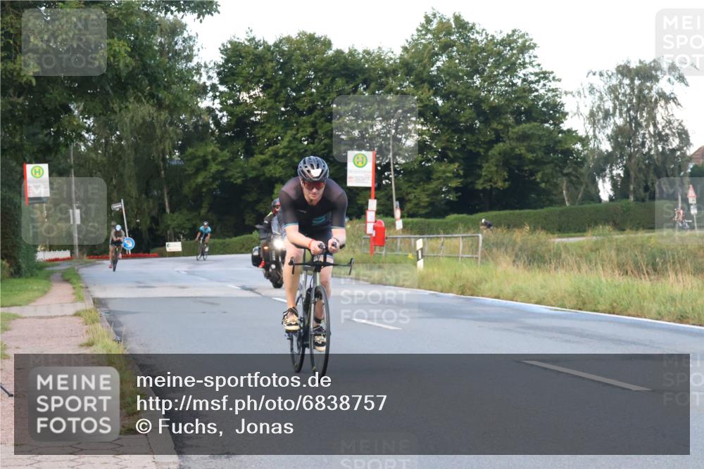 25.08.2024 - Elbe Triathlon Hamburg Fuchs,  Jonas http://msf.ph/oto/6838757 25.08.2024 08:53:47 Radfahren 161, 100 meine-sportfotos.de