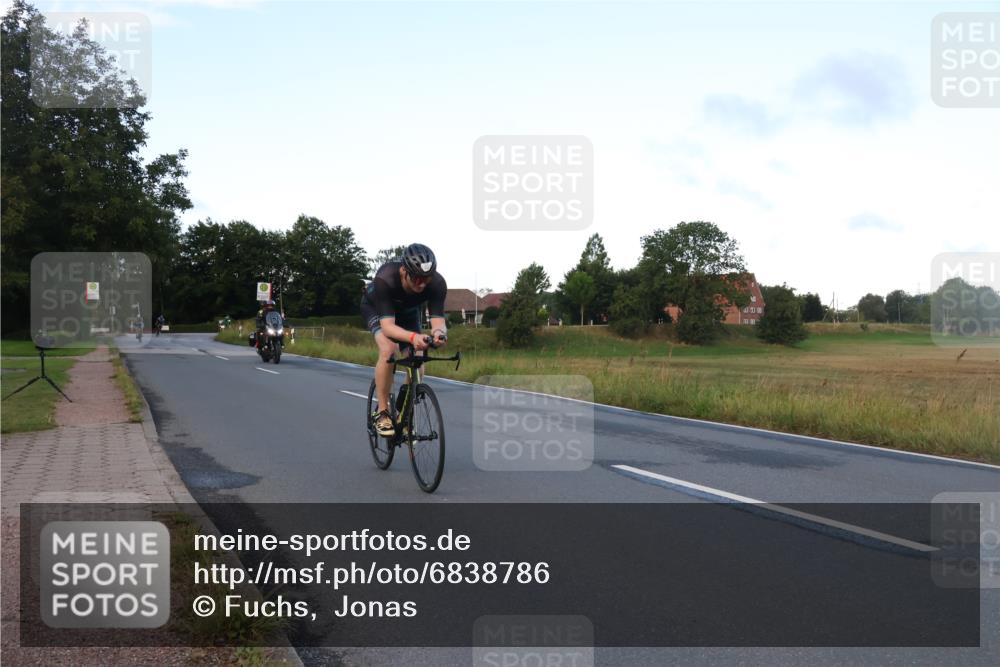 25.08.2024 - Elbe Triathlon Hamburg Fuchs,  Jonas http://msf.ph/oto/6838786 25.08.2024 08:53:48 Radfahren 161, 100, 169 meine-sportfotos.de