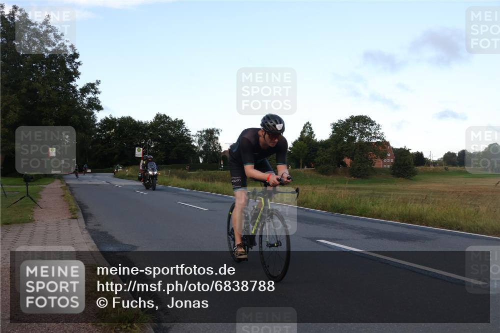 25.08.2024 - Elbe Triathlon Hamburg Fuchs,  Jonas http://msf.ph/oto/6838788 25.08.2024 08:53:48 Radfahren 161, 100, 169 meine-sportfotos.de