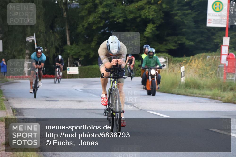 25.08.2024 - Elbe Triathlon Hamburg Fuchs,  Jonas http://msf.ph/oto/6838793 25.08.2024 08:53:51 Radfahren 161, 100, 169, 197 meine-sportfotos.de