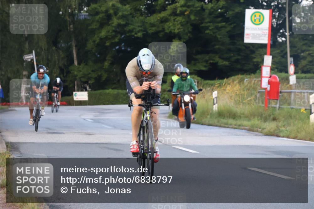 25.08.2024 - Elbe Triathlon Hamburg Fuchs,  Jonas http://msf.ph/oto/6838797 25.08.2024 08:53:51 Radfahren 161, 100, 169, 197 meine-sportfotos.de