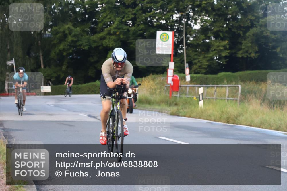 25.08.2024 - Elbe Triathlon Hamburg Fuchs,  Jonas http://msf.ph/oto/6838808 25.08.2024 08:53:51 Radfahren 161, 100, 169, 197 meine-sportfotos.de