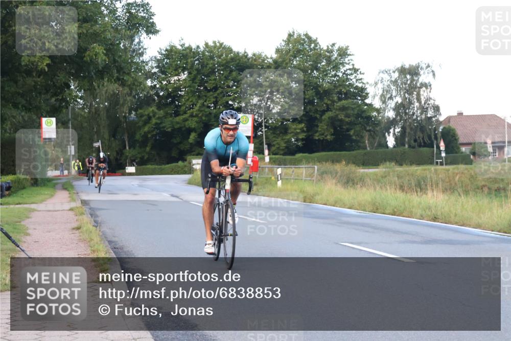 25.08.2024 - Elbe Triathlon Hamburg Fuchs,  Jonas http://msf.ph/oto/6838853 25.08.2024 08:53:54 Radfahren 100, 169, 197, 188 meine-sportfotos.de
