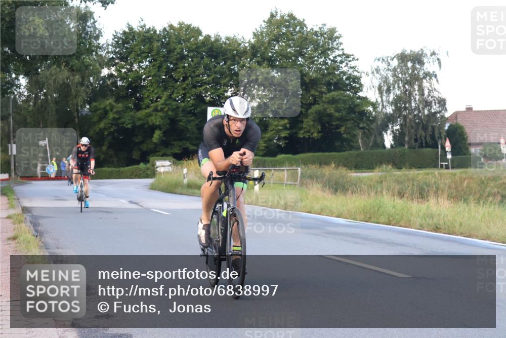 25.08.2024 - Elbe Triathlon Hamburg Fuchs,  Jonas http://msf.ph/oto/6838997 25.08.2024 08:54:10 Radfahren 159, 186, 142, 166 meine-sportfotos.de