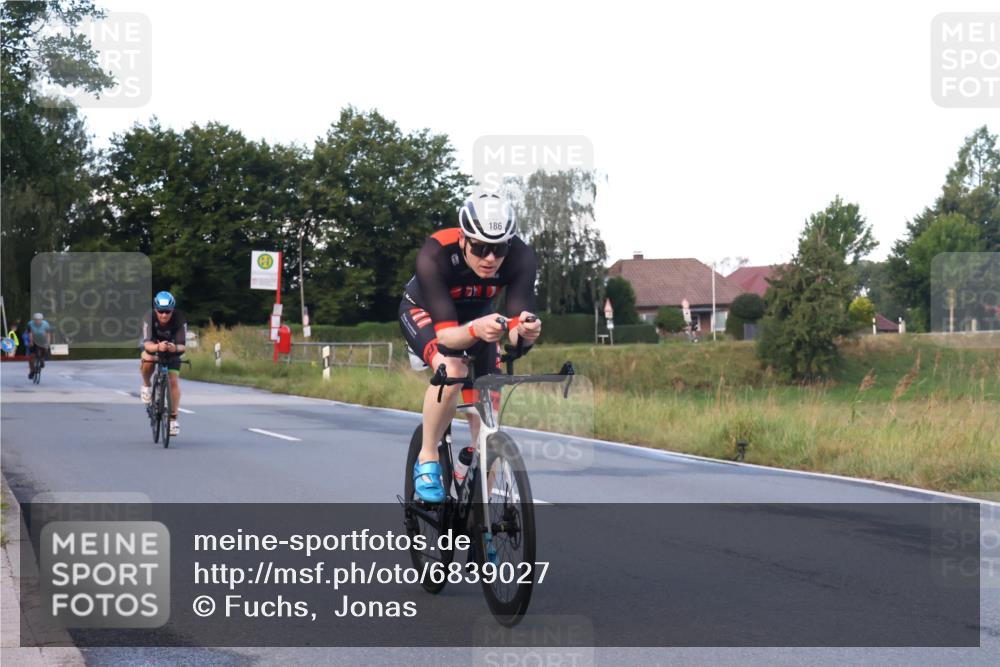 25.08.2024 - Elbe Triathlon Hamburg Fuchs,  Jonas http://msf.ph/oto/6839027 25.08.2024 08:54:12 Radfahren 159, 186, 142, 166 meine-sportfotos.de