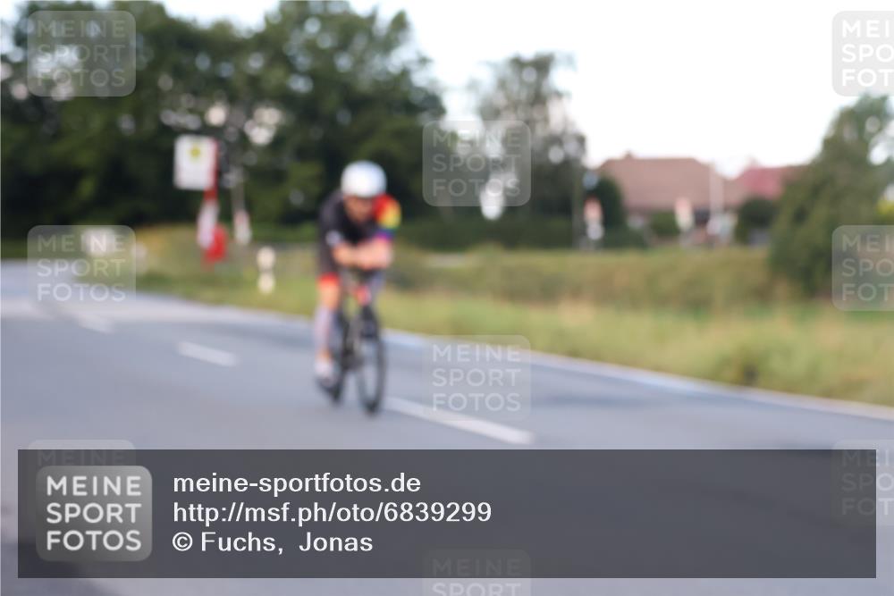 25.08.2024 - Elbe Triathlon Hamburg Fuchs,  Jonas http://msf.ph/oto/6839299 25.08.2024 08:54:31 Radfahren 92, 182, 81, 89, 158 meine-sportfotos.de