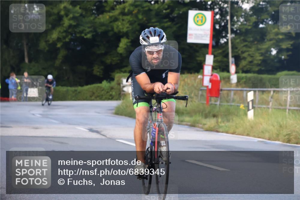25.08.2024 - Elbe Triathlon Hamburg Fuchs,  Jonas http://msf.ph/oto/6839345 25.08.2024 08:54:37 Radfahren 89, 158, 34 meine-sportfotos.de