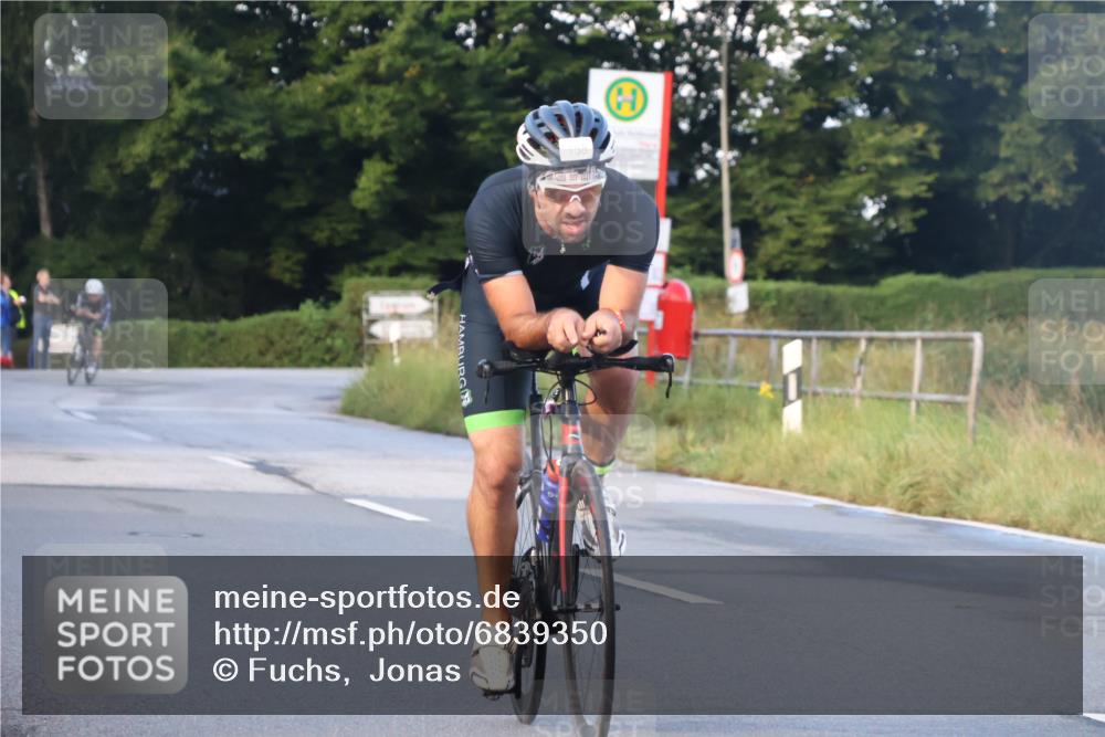 25.08.2024 - Elbe Triathlon Hamburg Fuchs,  Jonas http://msf.ph/oto/6839350 25.08.2024 08:54:37 Radfahren 89, 158, 34 meine-sportfotos.de