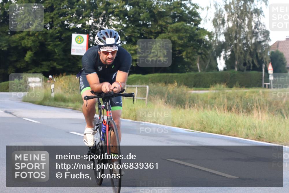 25.08.2024 - Elbe Triathlon Hamburg Fuchs,  Jonas http://msf.ph/oto/6839361 25.08.2024 08:54:37 Radfahren 89, 158, 34 meine-sportfotos.de