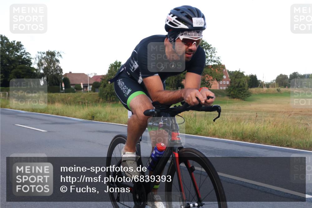 25.08.2024 - Elbe Triathlon Hamburg Fuchs,  Jonas http://msf.ph/oto/6839393 25.08.2024 08:54:38 Radfahren 158, 34, 39 meine-sportfotos.de