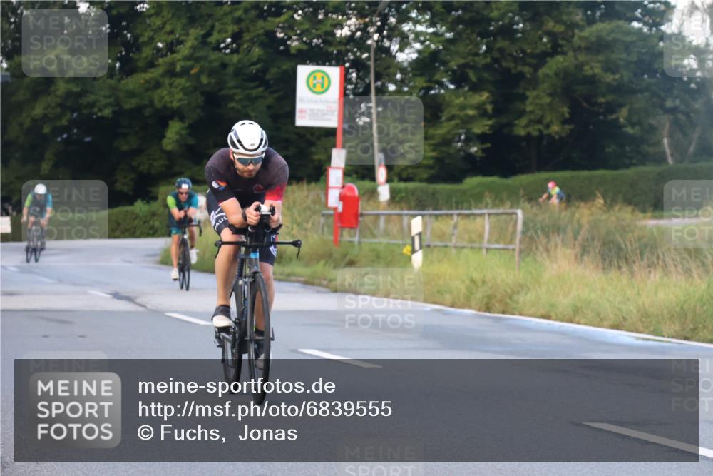 25.08.2024 - Elbe Triathlon Hamburg Fuchs,  Jonas http://msf.ph/oto/6839555 25.08.2024 08:55:00 Radfahren 91, 42, 75, 56, 48 meine-sportfotos.de