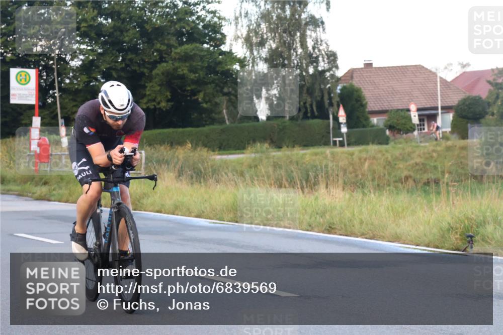 25.08.2024 - Elbe Triathlon Hamburg Fuchs,  Jonas http://msf.ph/oto/6839569 25.08.2024 08:55:01 Radfahren 91, 42, 75, 56, 48, 184 meine-sportfotos.de