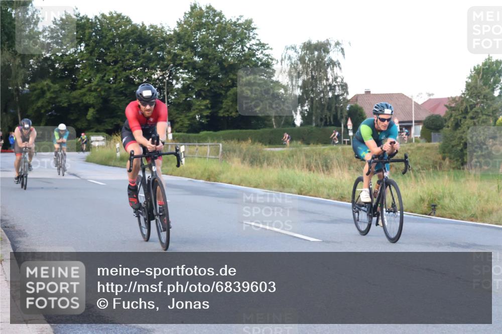 25.08.2024 - Elbe Triathlon Hamburg Fuchs,  Jonas http://msf.ph/oto/6839603 25.08.2024 08:55:03 Radfahren 91, 42, 75, 56, 48, 184 meine-sportfotos.de