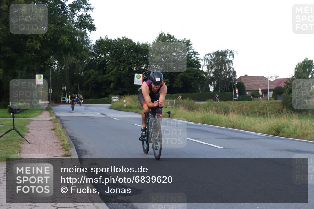 25.08.2024 - Elbe Triathlon Hamburg Fuchs,  Jonas http://msf.ph/oto/6839620 25.08.2024 08:55:04 Radfahren 91, 42, 75, 56, 48, 184 meine-sportfotos.de