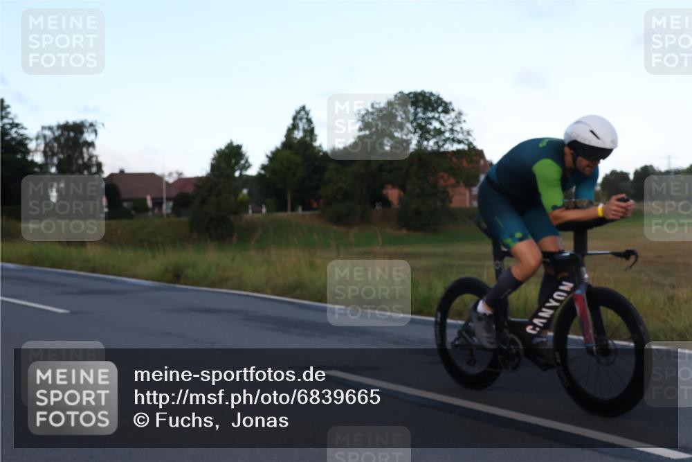25.08.2024 - Elbe Triathlon Hamburg Fuchs,  Jonas http://msf.ph/oto/6839665 25.08.2024 08:55:05 Radfahren 91, 42, 75, 56, 48, 184, 134 meine-sportfotos.de