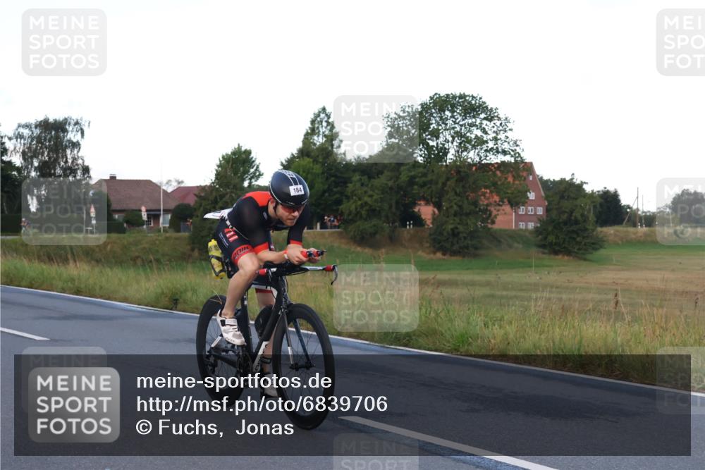 25.08.2024 - Elbe Triathlon Hamburg Fuchs,  Jonas http://msf.ph/oto/6839706 25.08.2024 08:55:08 Radfahren 42, 75, 56, 48, 184, 134 meine-sportfotos.de