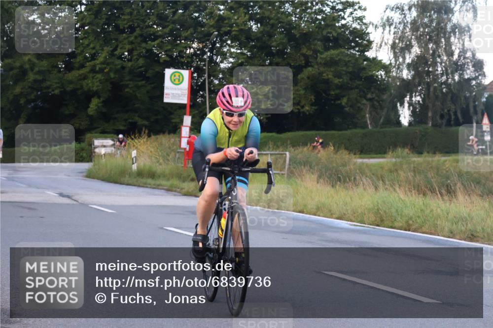 25.08.2024 - Elbe Triathlon Hamburg Fuchs,  Jonas http://msf.ph/oto/6839736 25.08.2024 08:55:11 Radfahren 184, 134, 157, 145, 168 meine-sportfotos.de