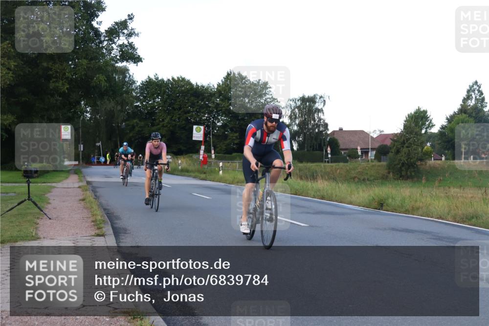 25.08.2024 - Elbe Triathlon Hamburg Fuchs,  Jonas http://msf.ph/oto/6839784 25.08.2024 08:55:15 Radfahren 134, 157, 145, 168, 95, 179 meine-sportfotos.de