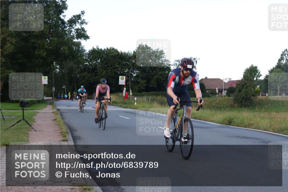 25.08.2024 - Elbe Triathlon Hamburg Fuchs,  Jonas http://msf.ph/oto/6839789 25.08.2024 08:55:16 Radfahren 134, 157, 145, 168, 95, 179 meine-sportfotos.de