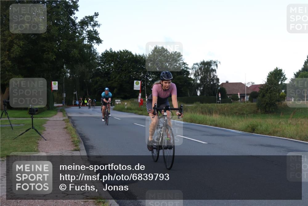 25.08.2024 - Elbe Triathlon Hamburg Fuchs,  Jonas http://msf.ph/oto/6839793 25.08.2024 08:55:16 Radfahren 134, 157, 145, 168, 95, 179 meine-sportfotos.de