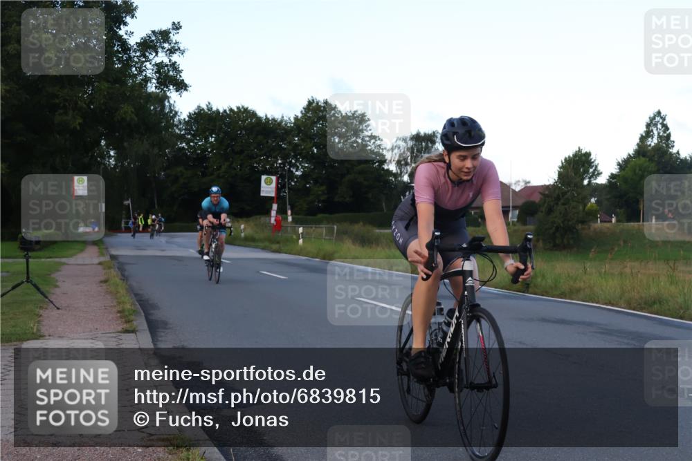 25.08.2024 - Elbe Triathlon Hamburg Fuchs,  Jonas http://msf.ph/oto/6839815 25.08.2024 08:55:17 Radfahren 134, 157, 145, 168, 95, 179, 152, 160 meine-sportfotos.de