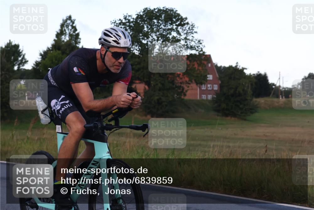 25.08.2024 - Elbe Triathlon Hamburg Fuchs,  Jonas http://msf.ph/oto/6839859 25.08.2024 08:55:19 Radfahren 157, 145, 168, 95, 179, 152, 160 meine-sportfotos.de
