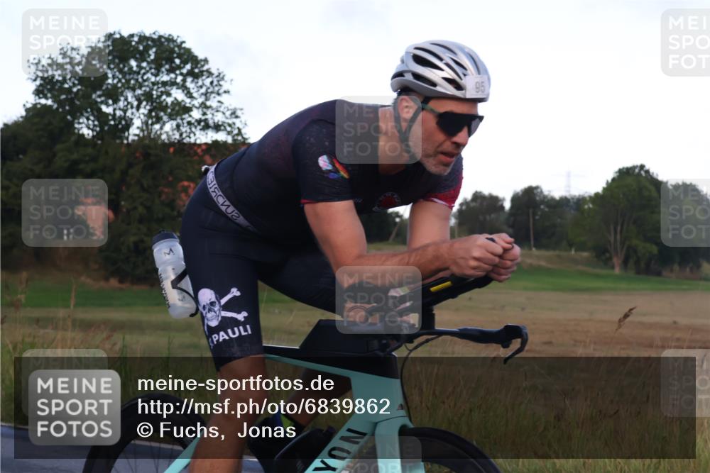 25.08.2024 - Elbe Triathlon Hamburg Fuchs,  Jonas http://msf.ph/oto/6839862 25.08.2024 08:55:19 Radfahren 157, 145, 168, 95, 179, 152, 160 meine-sportfotos.de